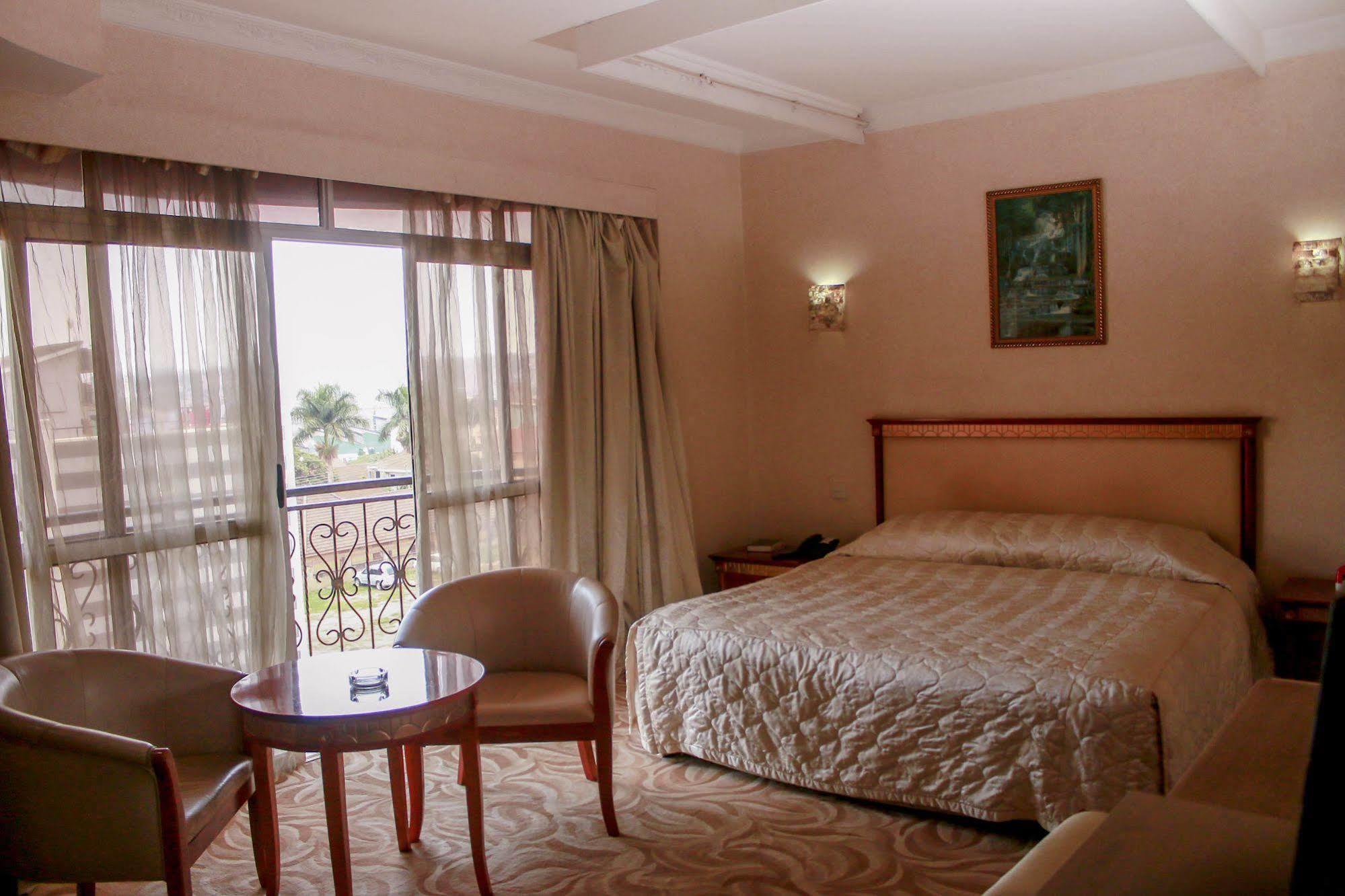 City Royal Resort Hotel Kyambogo  Exterior photo